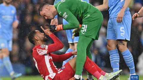 2026曼城蓝色风暴：哈兰德续约十年，瓜帅打造全新冠军拼图