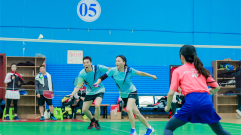 《四川羽毛球员韩利图片：从击败王仪涵到执教川军，她还在书写羽球人生》