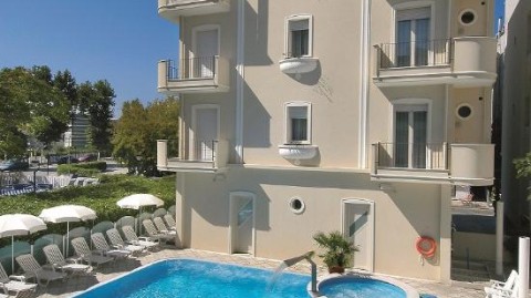 昆卡竞技0-1基多天主大学：榜首三分够惊险，客队韧性逼出争冠底气